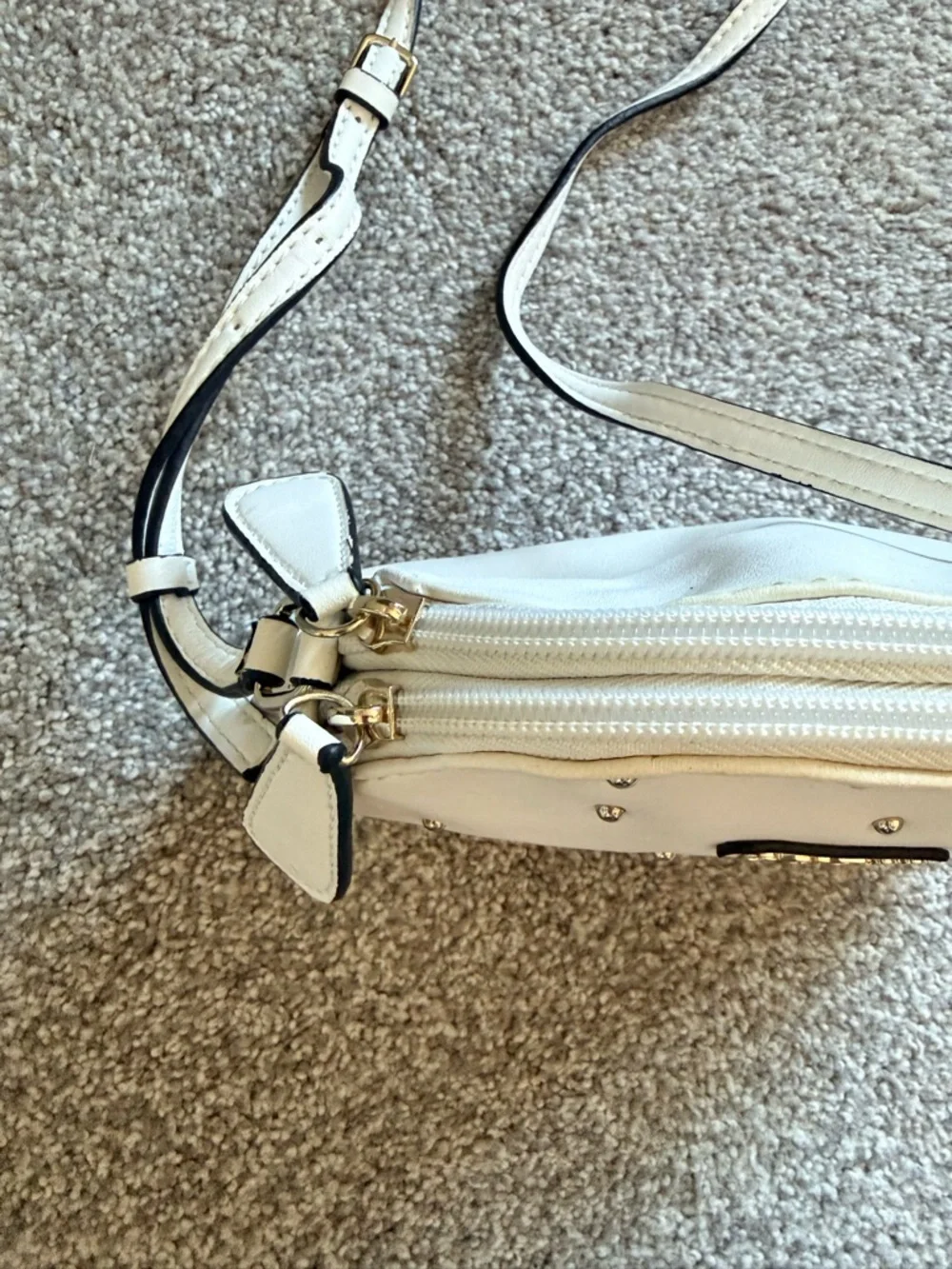 Guess White Dome Crossbody with Gold Studs Double Zipper compartment - Picture 5 of 13